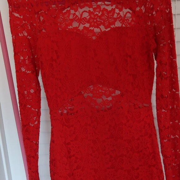 ❤️✨ Red Lace Back Express Dress – Sexy & Festive ✨❤️ - Picture 2 of 6